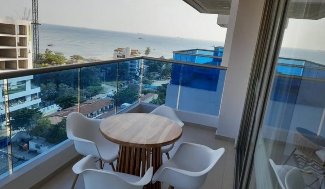 Espectacular y moderno apartamento frente al mar