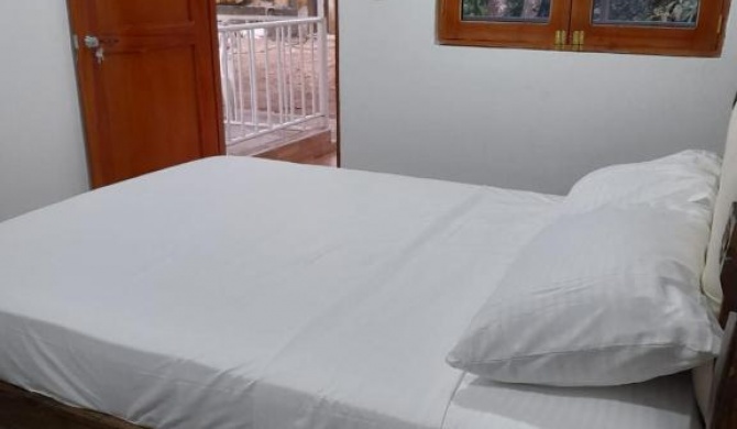 Hostal Y Balneario La Danta